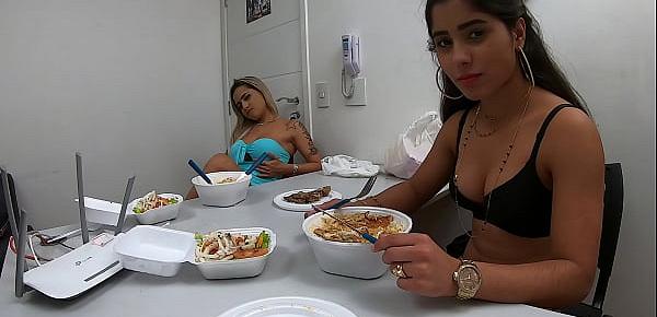  Entre um video e outro a gente para para comer sem parar a putaria - Izabela Pimenta